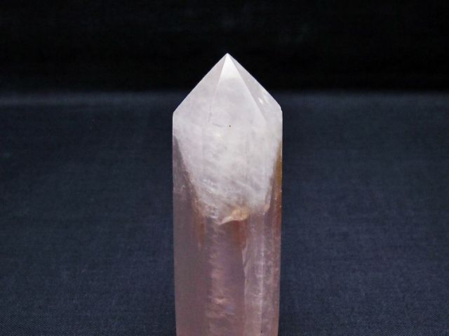 ローズクォーツ六角柱[T138-6581]