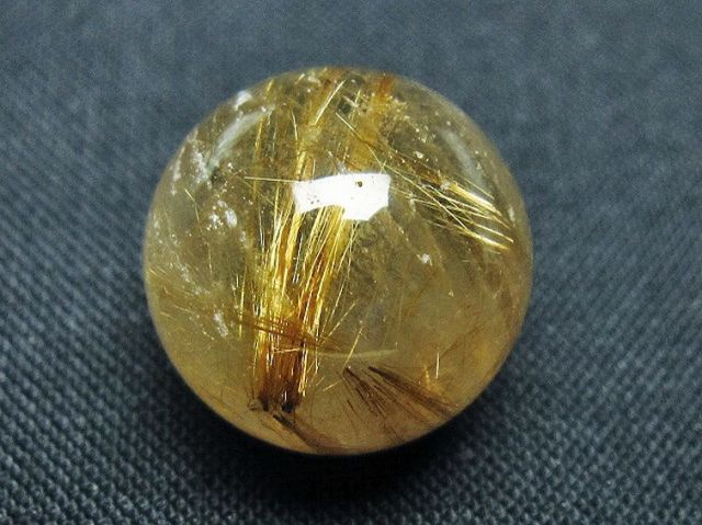 ゴールドタイチンルチル入り水晶丸玉 16mm [t145-2206]