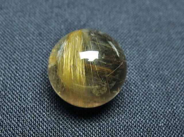 ゴールドタイチンルチル入り水晶丸玉 14mm [T145-2223]