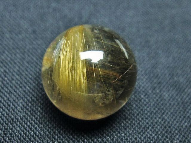 ゴールドタイチンルチル入り水晶丸玉 14mm [T145-2223]