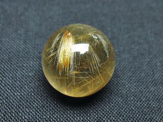 ゴールドタイチンルチル入り水晶丸玉 16mm [t145-2249]