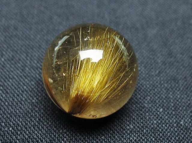 ゴールドタイチンルチル入り水晶丸玉 16mm [t145-2282]