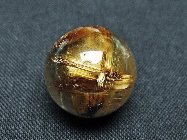 ゴールドタイチンルチル入り水晶丸玉 16mm [t145-2284]