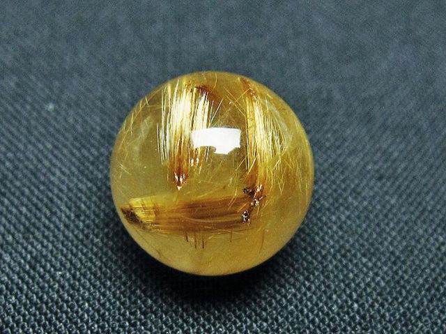 ゴールドタイチンルチル入り水晶丸玉 14mm [T145-2307]