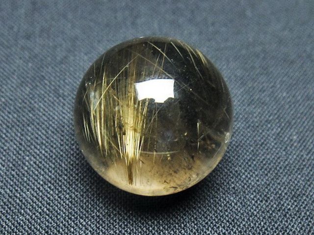 ゴールドタイチンルチル入り水晶丸玉 20mm [T145-2468]