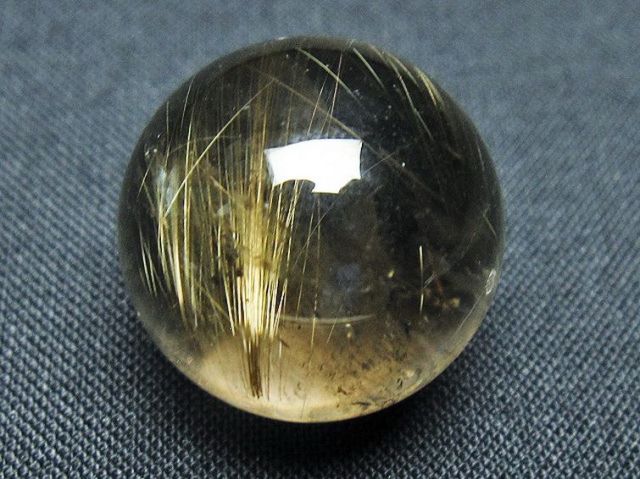 ゴールドタイチンルチル入り水晶丸玉 20mm [T145-2468]