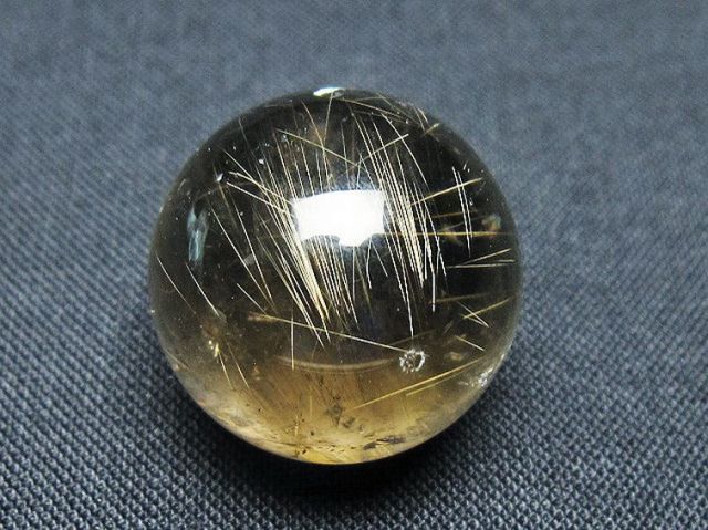 ゴールドタイチンルチル入り水晶丸玉 20mm [T145-2468]