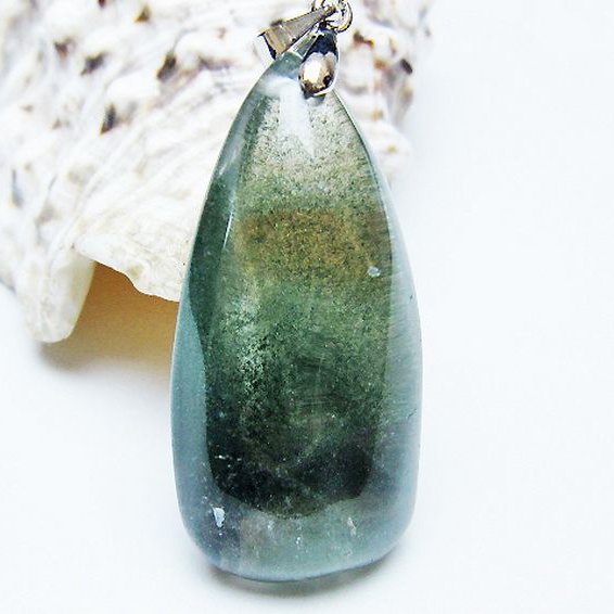 グリーンファントムペンダント [t175-2006]