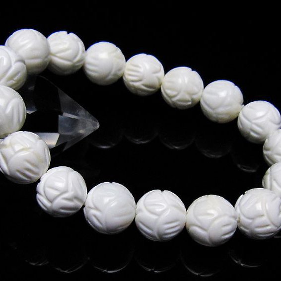 シャコガイ手彫りハスブレスレット 12mm [t217-1593]