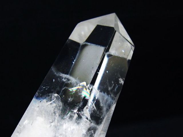 虹入りヒマラヤ水晶六角柱 [t222-2537]