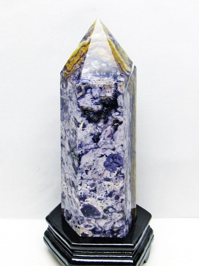 2.8Kgアメリカ　ユタ州産ティファニーストーン六角柱 [t222-2574]