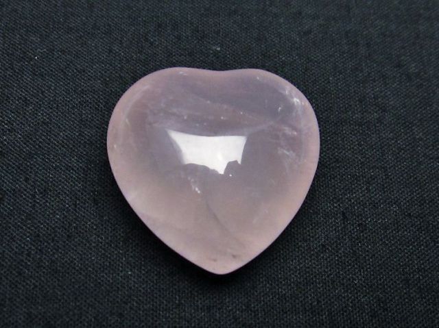パワーストーン 天然石 ローズクォーツハート置物[T225-8181]