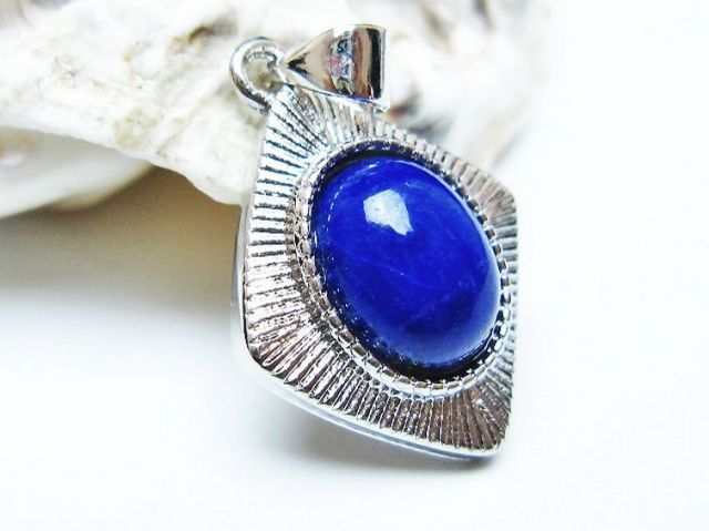 パワーストーン 天然石 ラピスラズリペンダント[T25-41012]