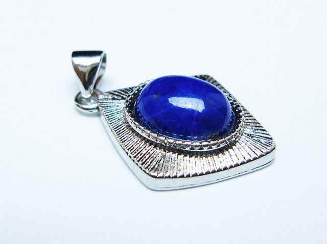 パワーストーン 天然石 ラピスラズリペンダント[T25-41012]