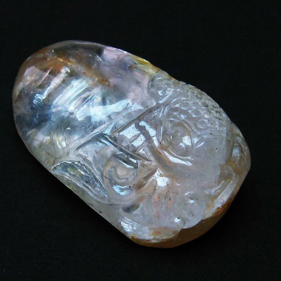 ヒマラヤ水晶 手彫り 魚 置物[T261-1074]