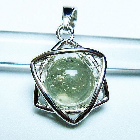 高品質 エメラルド 稀少石 リビアングラス ネックレス 限定品 【公式通販】