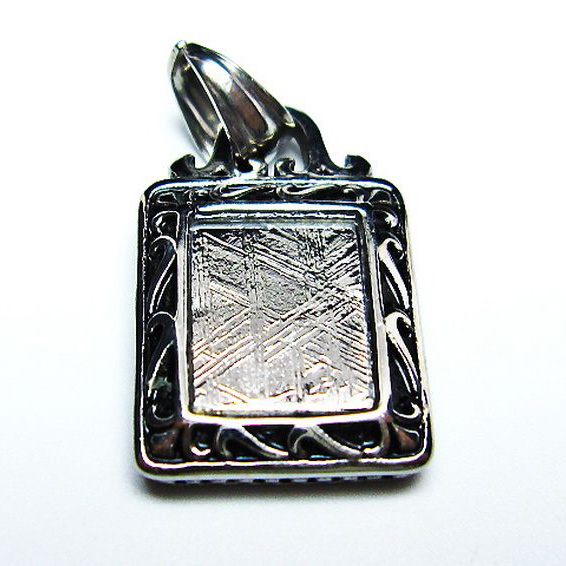 ギベオン メテオライト隕石 スクエア ペンダント[T309-2526]