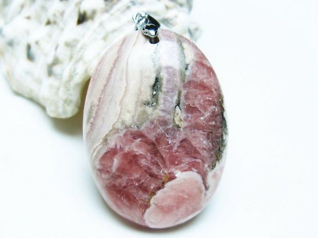 インカローズ(ロードクロサイト)ペンダント[T313-5598]