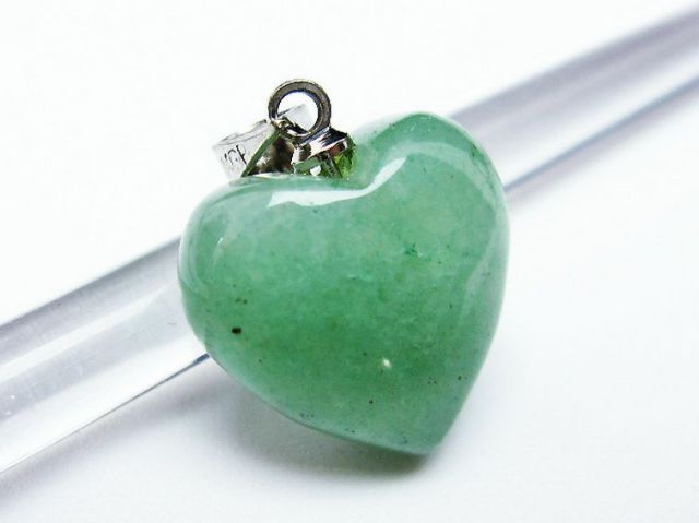 インド翡翠ハートペンダント[T328-1521]