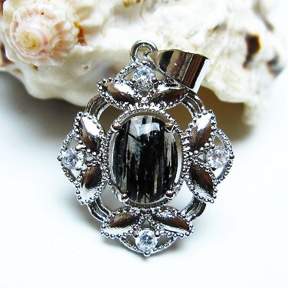 ブラックルチルクォーツペンダント [t343-1583]