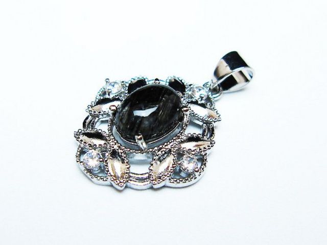ブラックルチルクォーツペンダント [t343-1591]