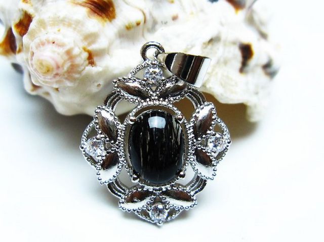 ブラックルチルクォーツペンダント [t343-1605]