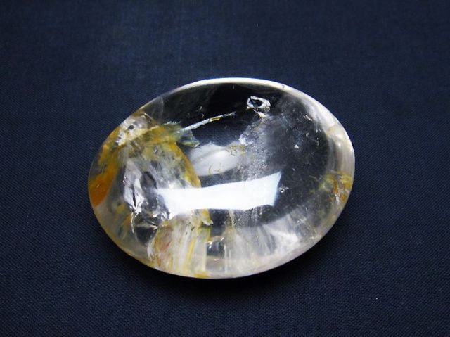 虹入りヒマラヤ水晶原石 [t344-2911]