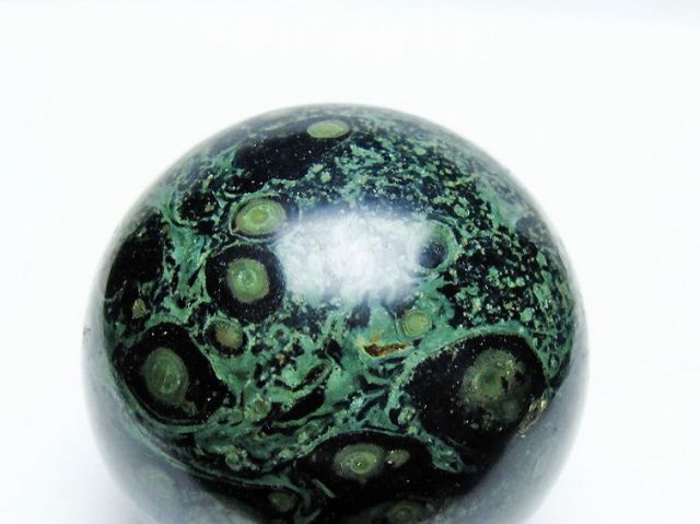 パワーストーン丸玉（大） 楽天市場】天然水晶 丸玉 約1.9kg 直径約11.2cm 送料無料