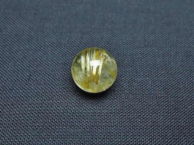 ゴールドタイチンルチル入り水晶丸玉 10mm [T355-1156]