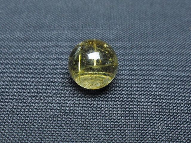 ゴールドタイチンルチル入り水晶丸玉 10mm [T355-1161]