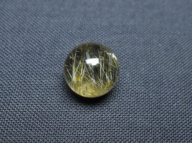 ゴールドタイチンルチル入り水晶丸玉 10mm [T355-1183]