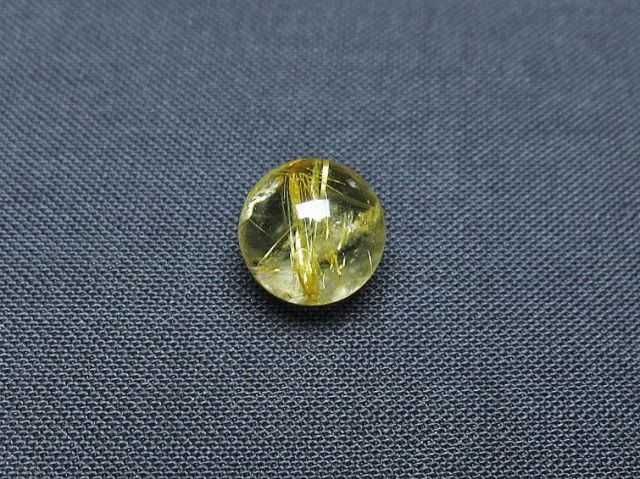 ゴールドタイチンルチル入り水晶丸玉 10mm [t355-1191]