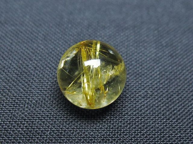 ゴールドタイチンルチル入り水晶丸玉 10mm [t355-1191]