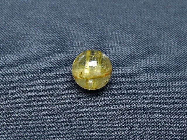 ゴールドタイチンルチル入り水晶丸玉 10mm [t355-1194]