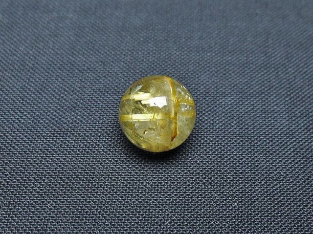 ゴールドタイチンルチル入り水晶丸玉 10mm [t355-1194]