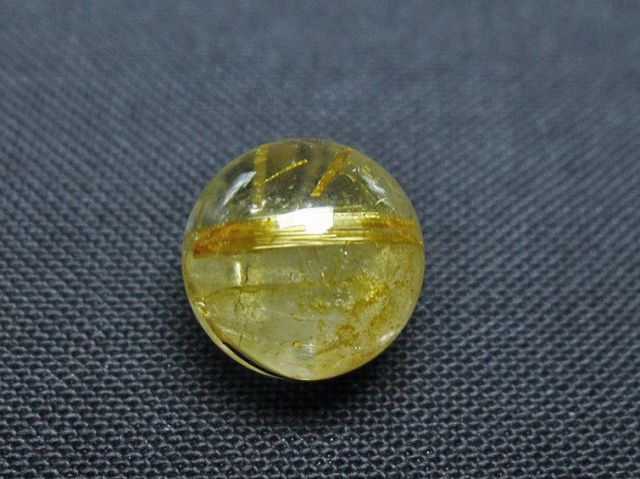 ゴールドタイチンルチル入り水晶丸玉 10mm [T355-1197]