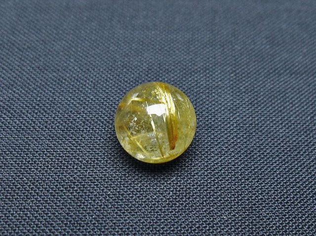 ゴールドタイチンルチル入り水晶丸玉 10mm [T355-1197]