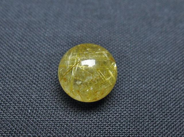 ゴールドタイチンルチル入り水晶丸玉 10mm [T355-1207]