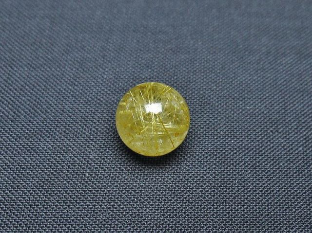 ゴールドタイチンルチル入り水晶丸玉 10mm [T355-1207]