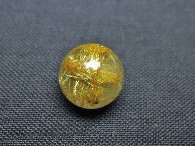 ゴールドタイチンルチル入り水晶丸玉 10mm [t355-1210]