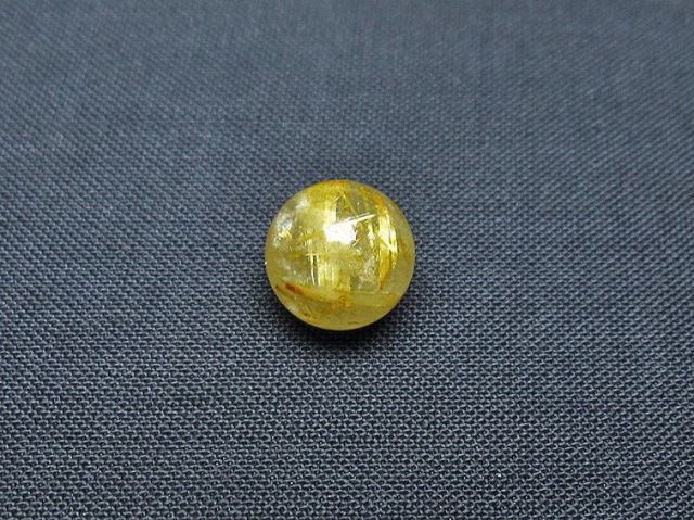 ゴールドタイチンルチル入り水晶丸玉 10mm [t355-1220]