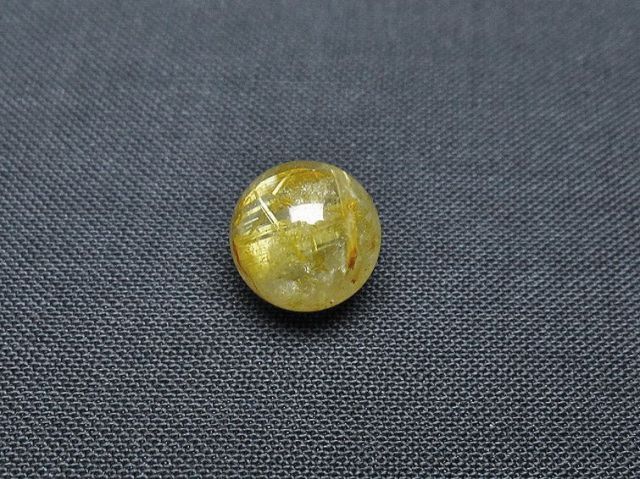ゴールドタイチンルチル入り水晶丸玉 10mm [t355-1220]