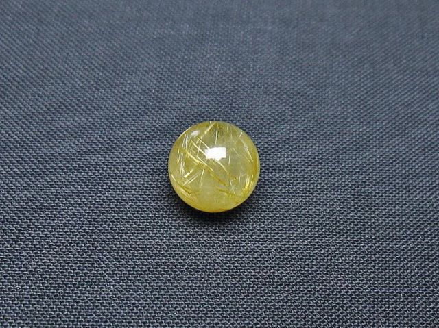 ゴールドタイチンルチル入り水晶丸玉 10mm [T355-1225]