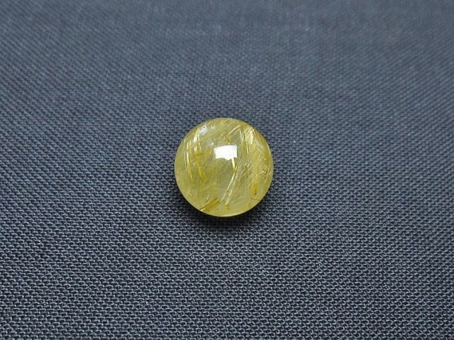 ゴールドタイチンルチル入り水晶丸玉 10mm [T355-1225]