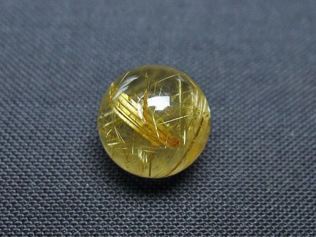 ゴールドタイチンルチル入り水晶丸玉 10mm [t355-1240]