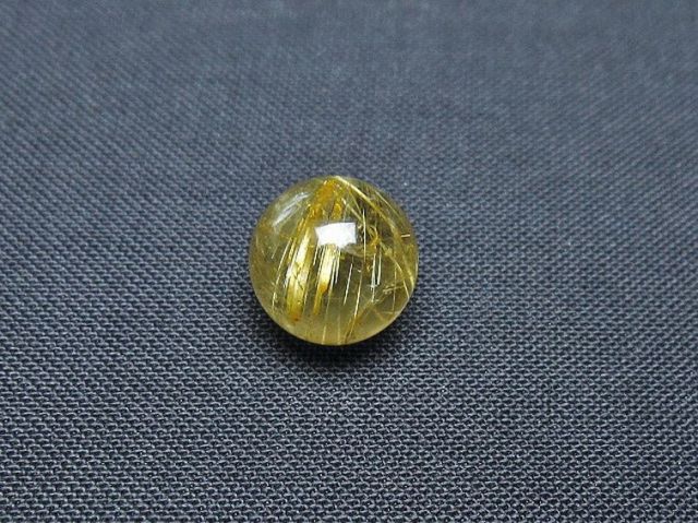 ゴールドタイチンルチル入り水晶丸玉 10mm [t355-1240]