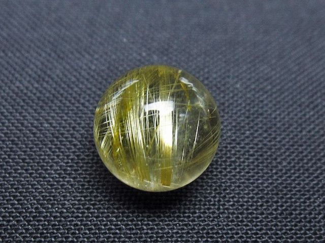ゴールドタイチンルチル入り水晶丸玉 10mm [T355-1244]