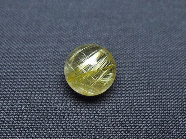 ゴールドタイチンルチル入り水晶丸玉 10mm [T355-1244]