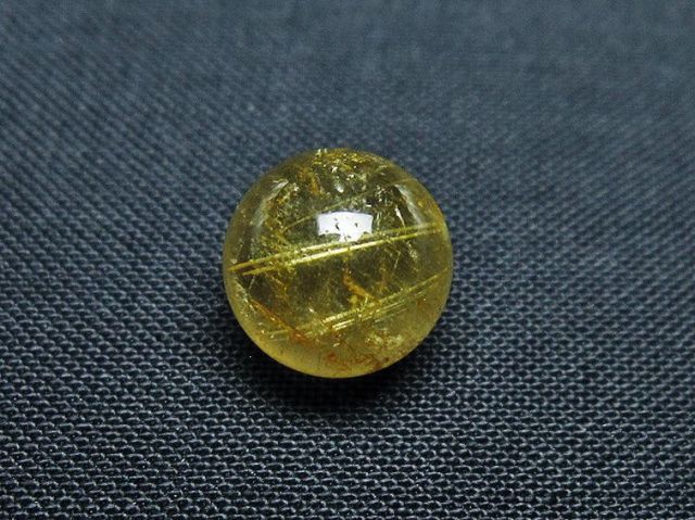 ゴールドタイチンルチル入り水晶丸玉 10mm [T355-1431]