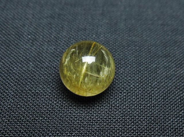 ゴールドタイチンルチル入り水晶丸玉 10mm [T355-1432]